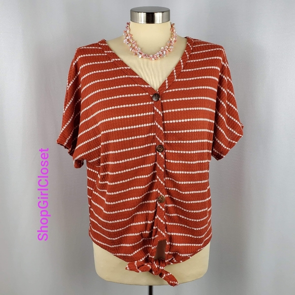 💥Just In💥Pinc Brand Button Down Top..Sz XL Jr